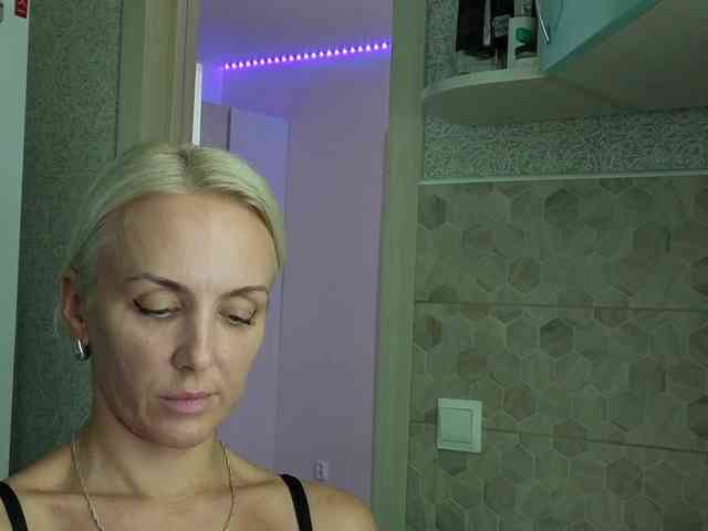 FemdomLadyMaria webcam