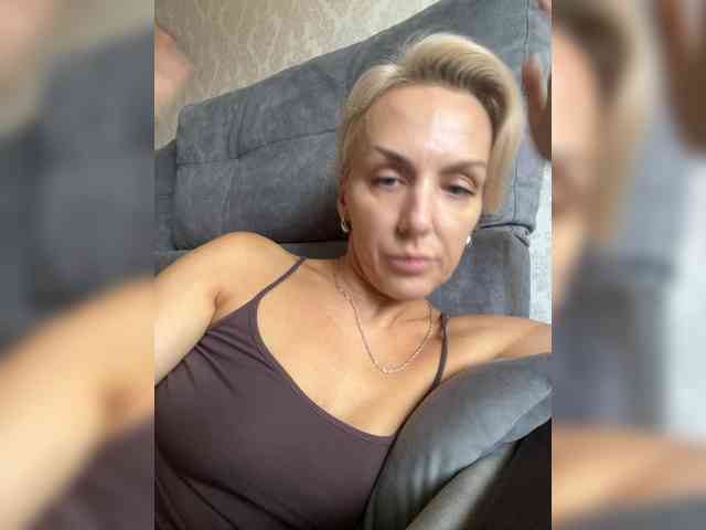 FemdomLadyMaria webcam