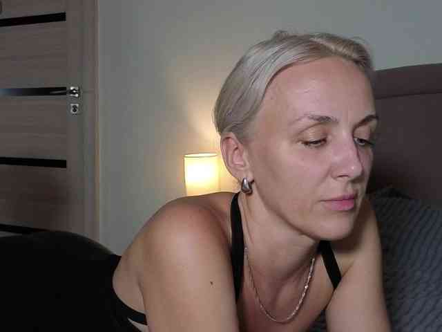 FemdomLadyMaria webcam