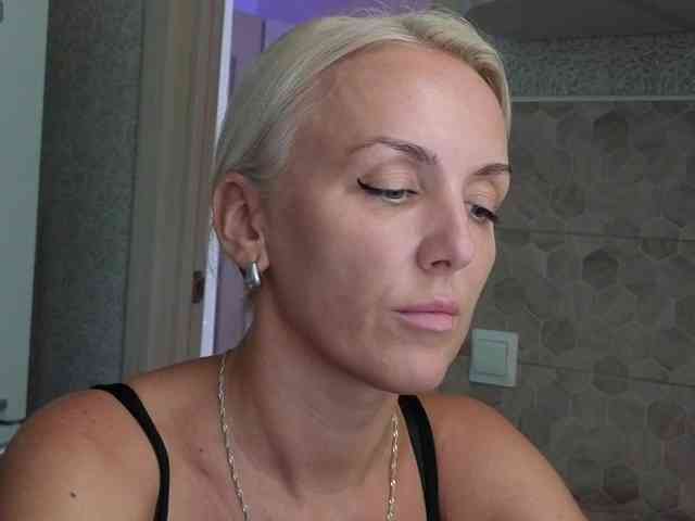 FemdomLadyMaria webcam