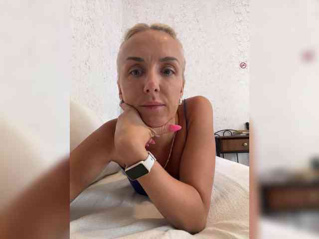 FemdomLadyMaria webcam
