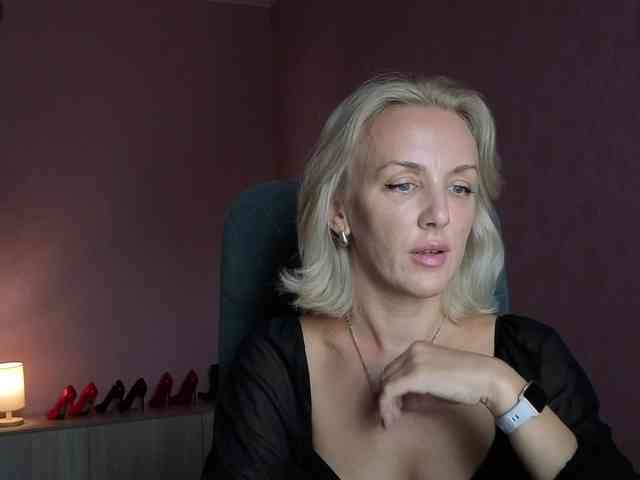 FemdomLadyMaria webcam