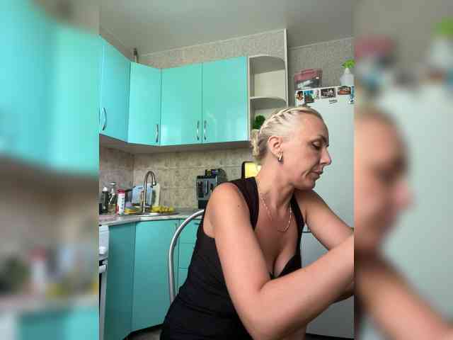 FemdomLadyMaria webcam