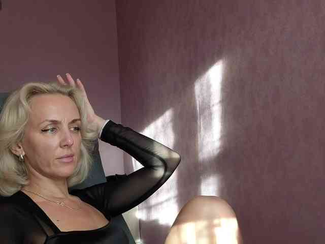 FemdomLadyMaria webcam