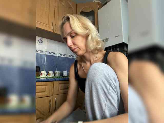 FemdomLadyMaria webcam