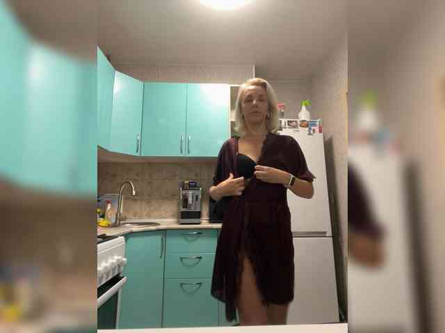 FemdomLadyMaria webcam