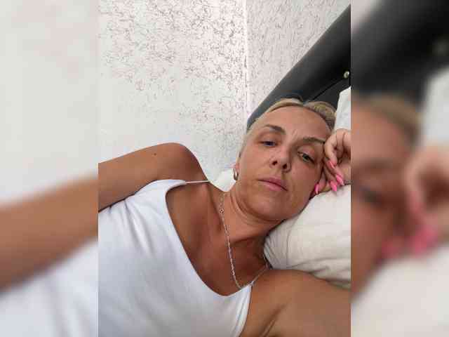 FemdomLadyMaria webcam