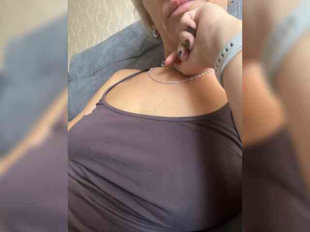FemdomLadyMaria webcam