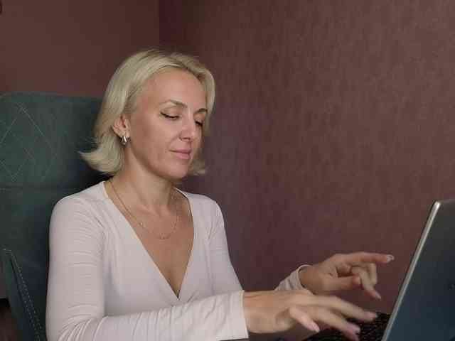FemdomLadyMaria webcam