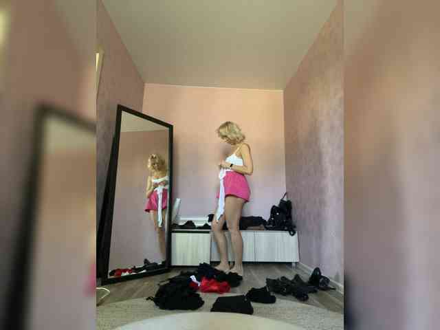FemdomLadyMaria webcam