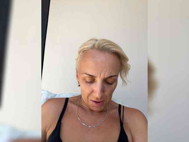 FemdomLadyMaria webcam