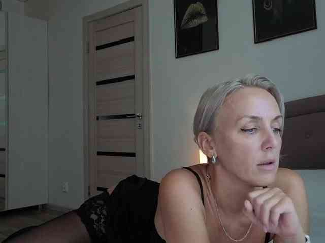 FemdomLadyMaria webcam