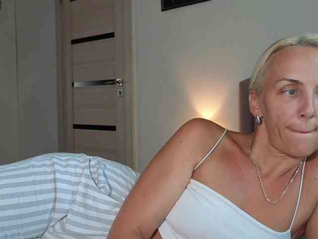 FemdomLadyMaria webcam