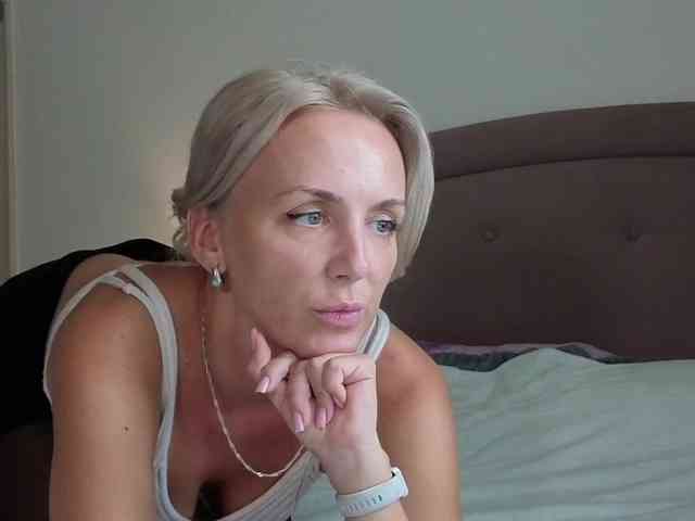 FemdomLadyMaria webcam