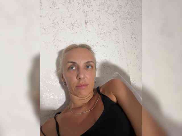 FemdomLadyMaria webcam