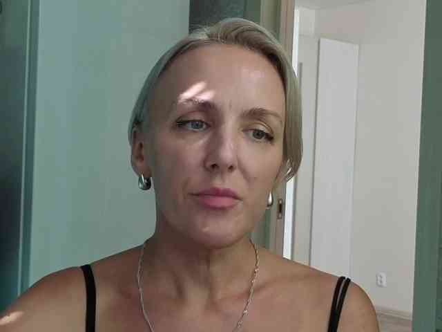 FemdomLadyMaria webcam