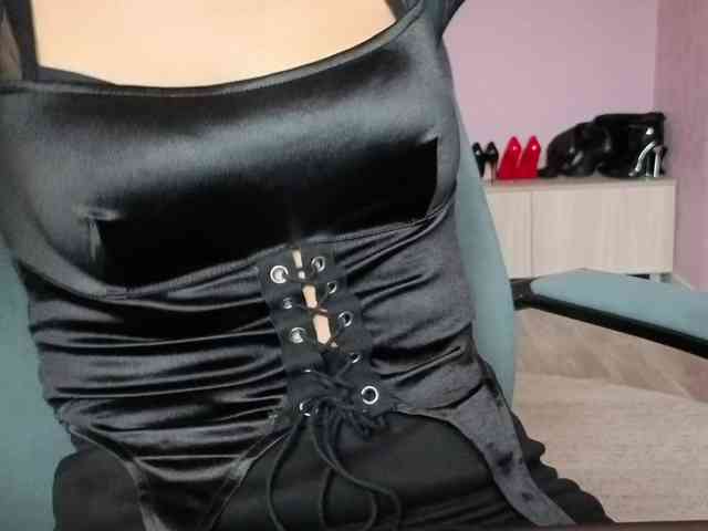 FemdomLadyMaria webcam