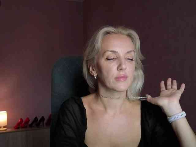 FemdomLadyMaria webcam