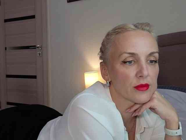 FemdomLadyMaria webcam