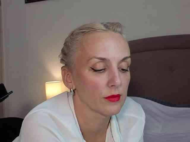 FemdomLadyMaria webcam
