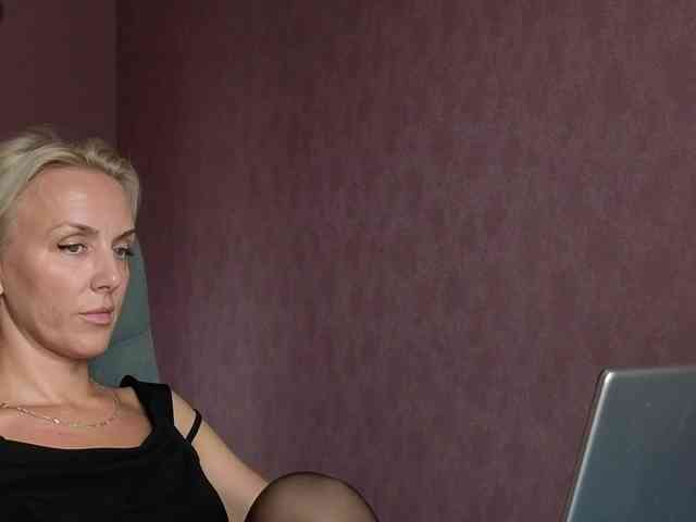 FemdomLadyMaria webcam