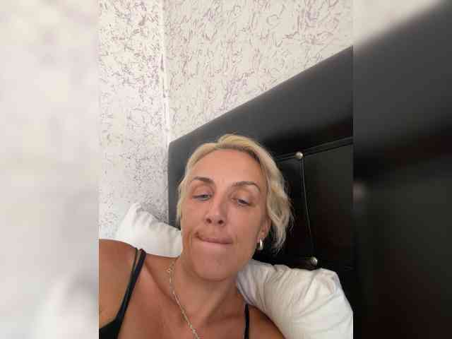 FemdomLadyMaria webcam