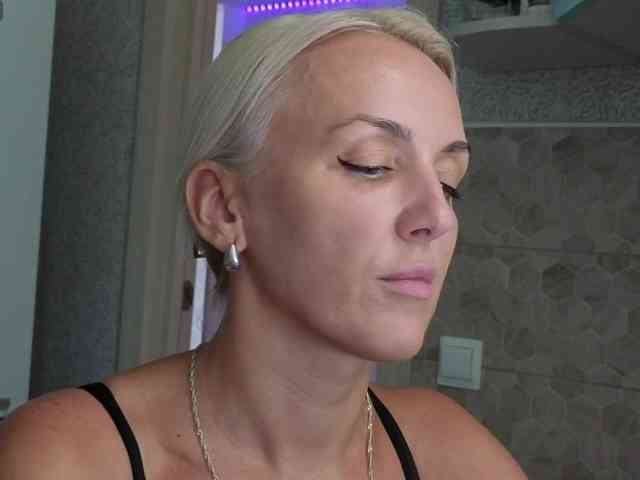 FemdomLadyMaria webcam