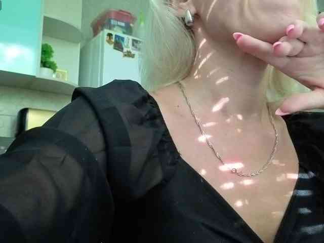 FemdomLadyMaria webcam