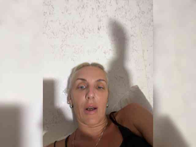 FemdomLadyMaria webcam
