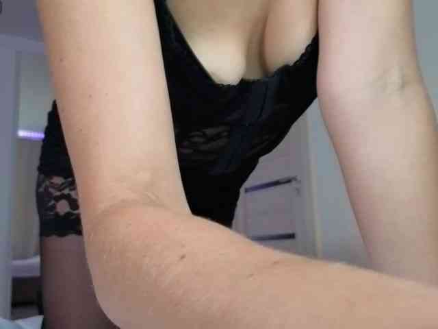 FemdomLadyMaria webcam