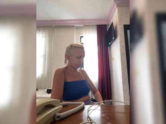 FemdomLadyMaria webcam
