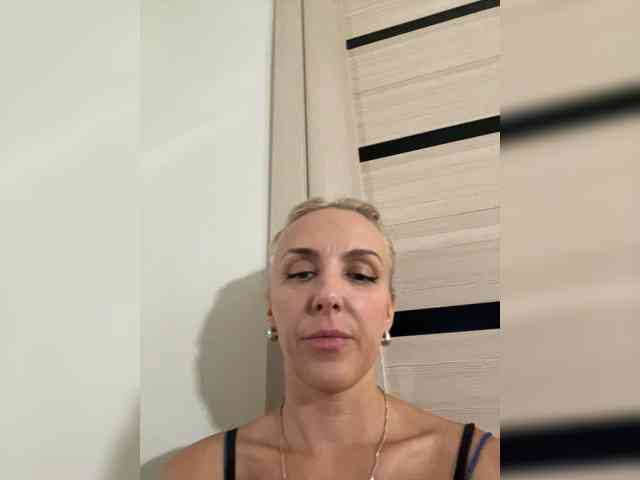 FemdomLadyMaria webcam