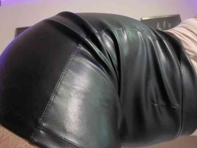 FemdomLadyMaria webcam
