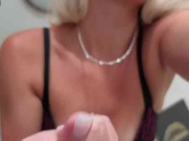 FemdomLadyMaria webcam