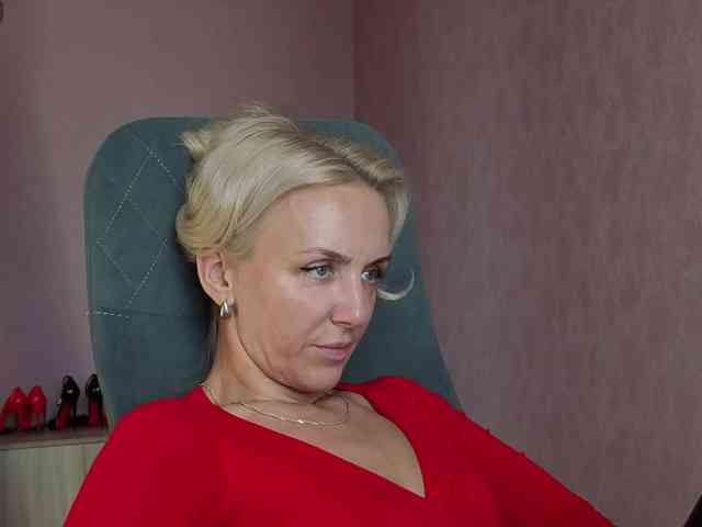 FemdomLadyMaria webcam