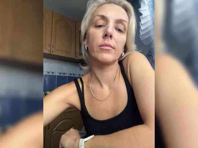 FemdomLadyMaria webcam