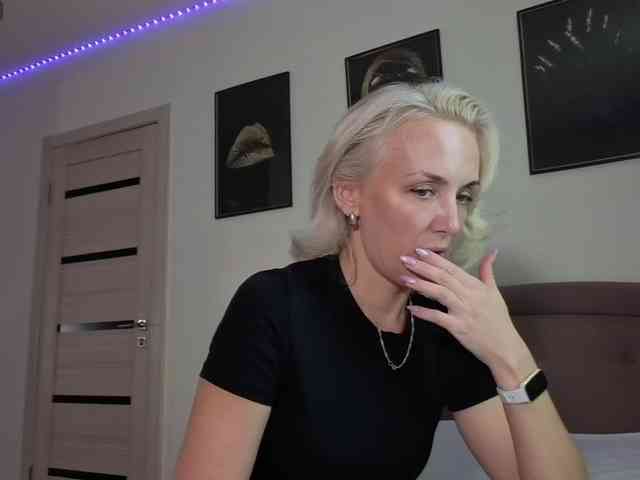 FemdomLadyMaria webcam