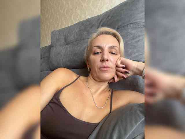 FemdomLadyMaria webcam