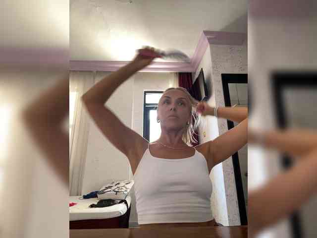 FemdomLadyMaria webcam