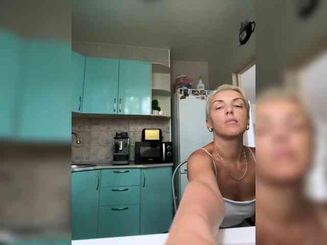 FemdomLadyMaria webcam
