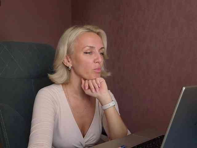 FemdomLadyMaria webcam