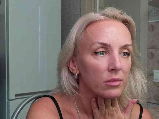 FemdomLadyMaria webcam