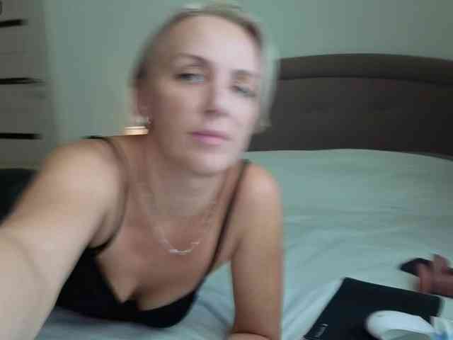 FemdomLadyMaria webcam