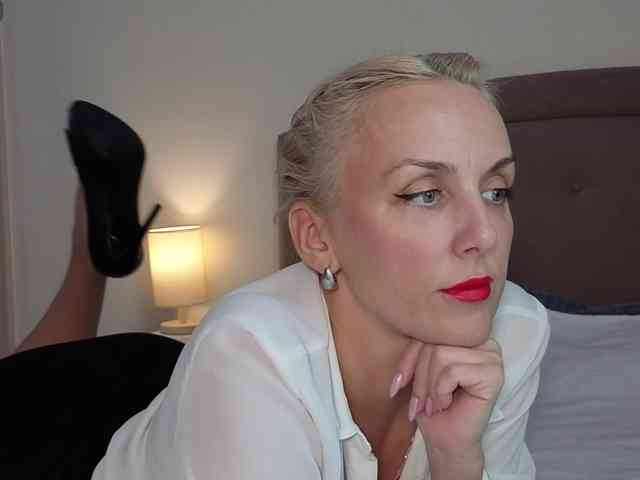 FemdomLadyMaria webcam