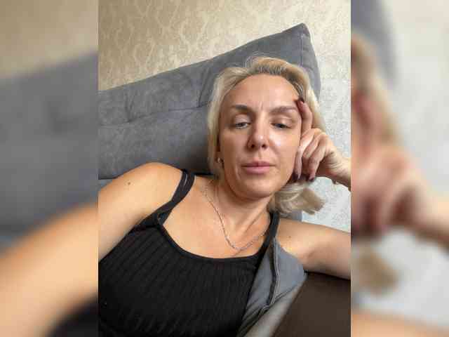 FemdomLadyMaria webcam