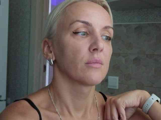 FemdomLadyMaria webcam