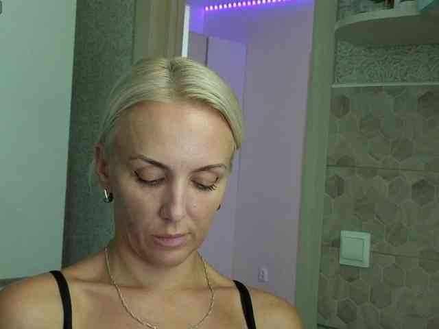 FemdomLadyMaria webcam