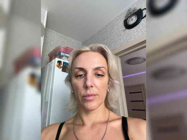 FemdomLadyMaria webcam