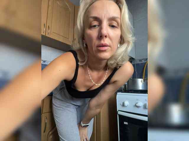 FemdomLadyMaria webcam