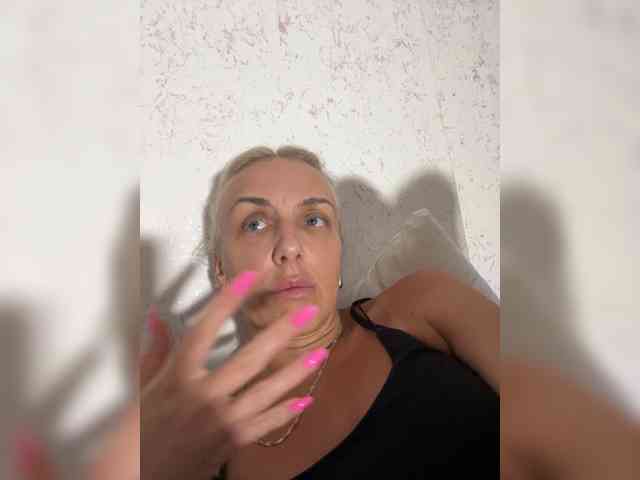 FemdomLadyMaria webcam
